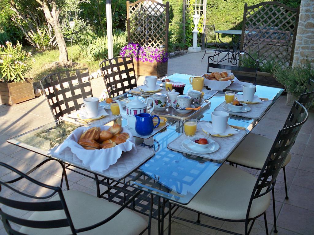 Les Vergers Saint Baldou Bed & Breakfast Cavaillon Exterior foto